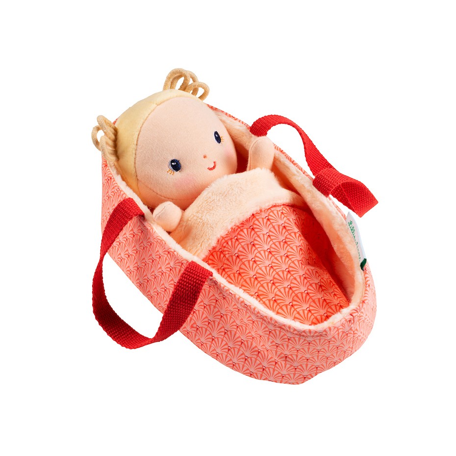 Baby Anaïs und ihre Wiege