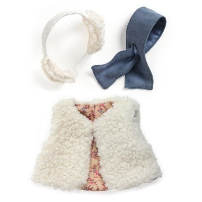 Lammfell-Outfit