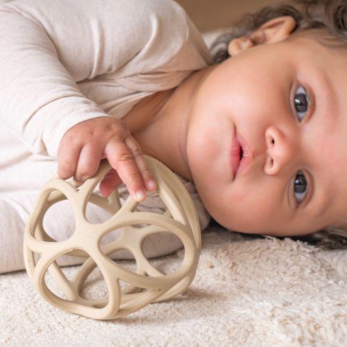 Balle de préhension beige – Little Dutch