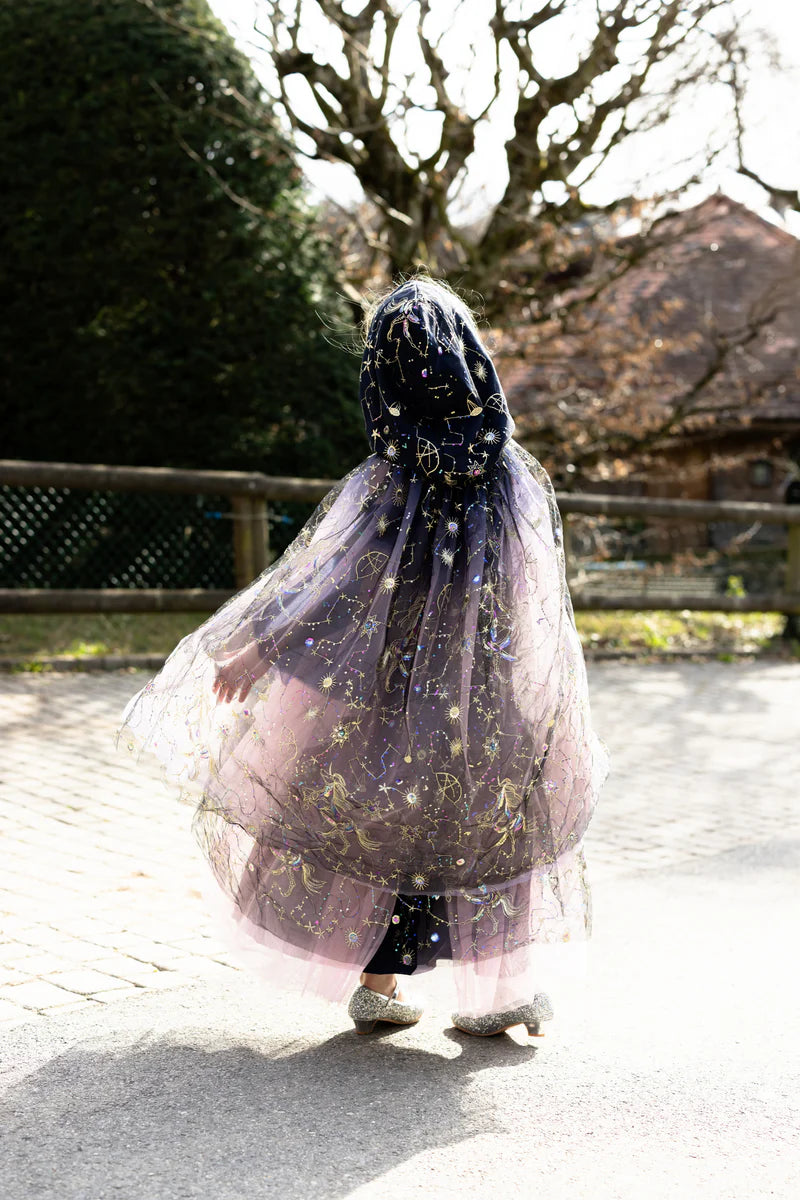 Cape d’enchanteresse du crépuscule