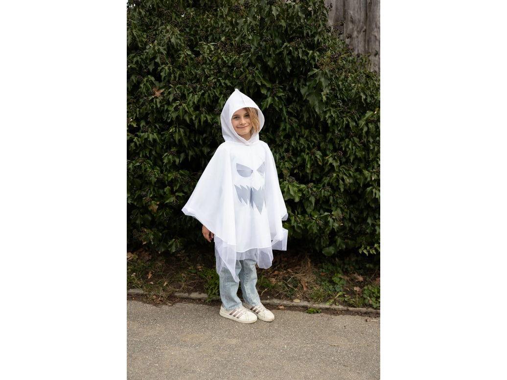 Poncho à capuche, fantôme maléfique