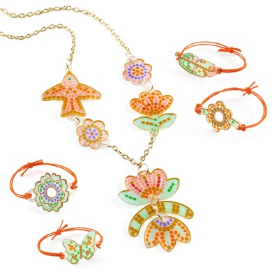 Bijoux en plastique magique Plume et Lotus – Djeco